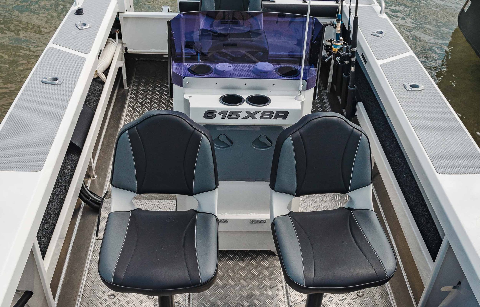 Bar Crusher 615XSR removable passenger seating