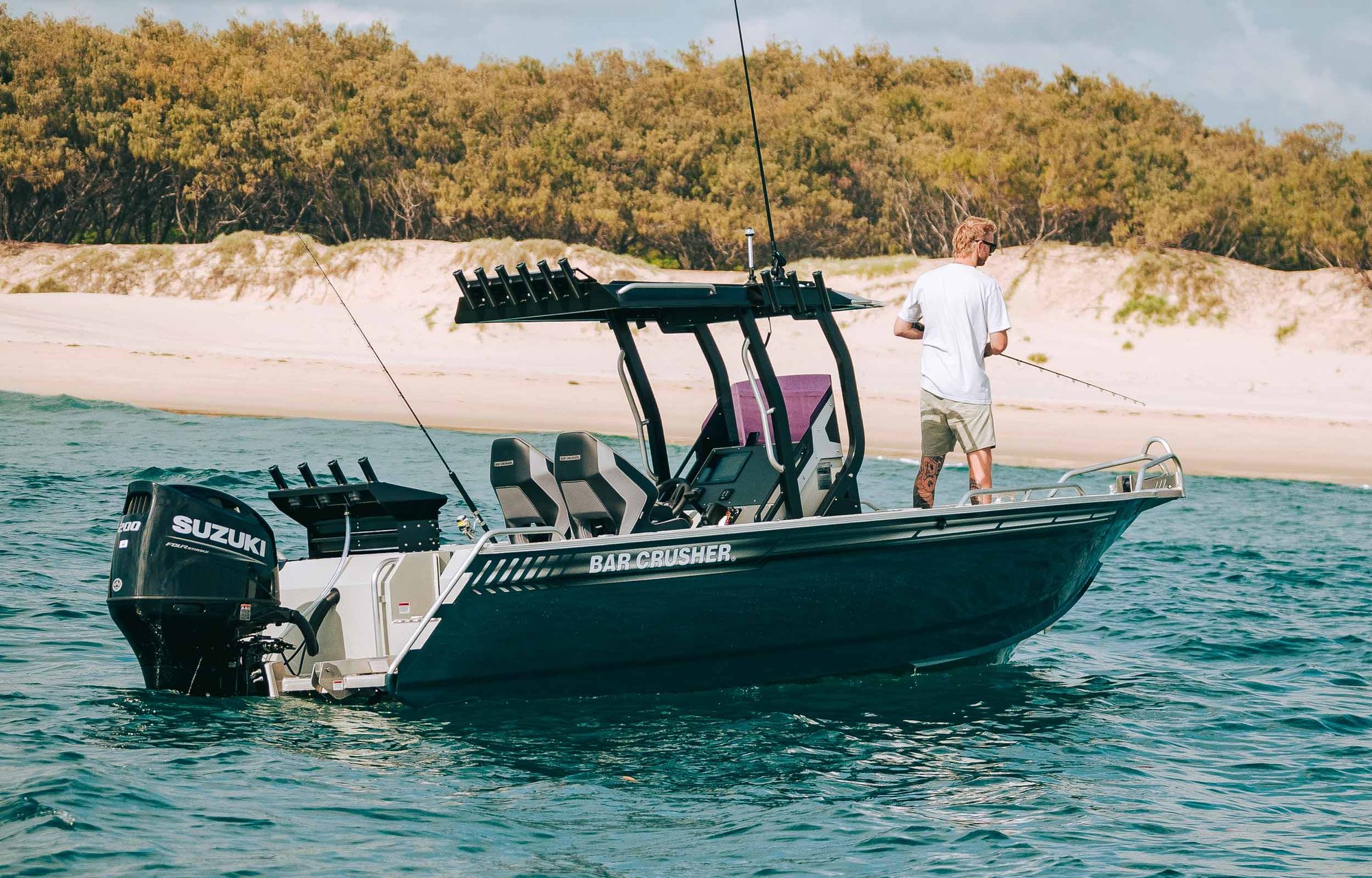 670XT fishing boat